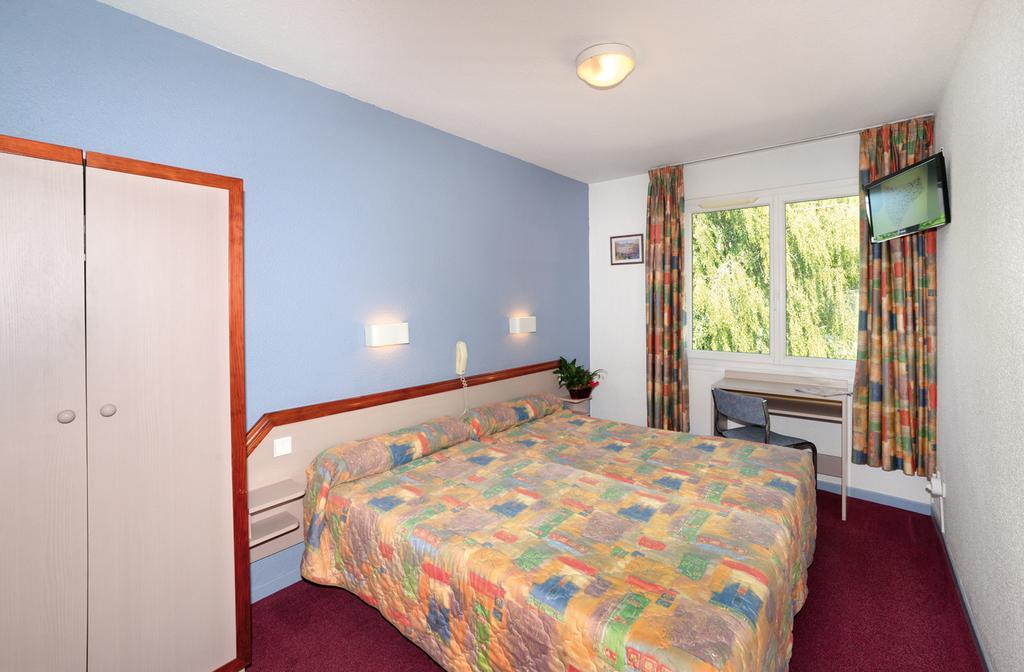 Hotel Saint Contard Lourdes Bagian luar foto