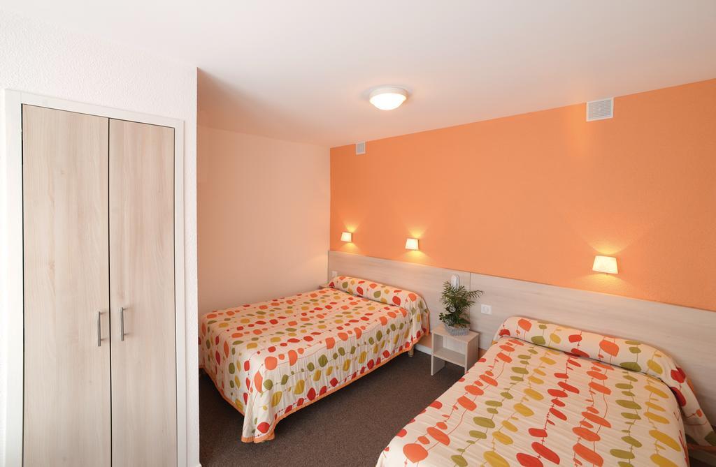 Hotel Saint Contard Lourdes Bagian luar foto